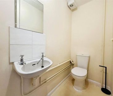 3 bedroom terraced house to rent - Photo 6