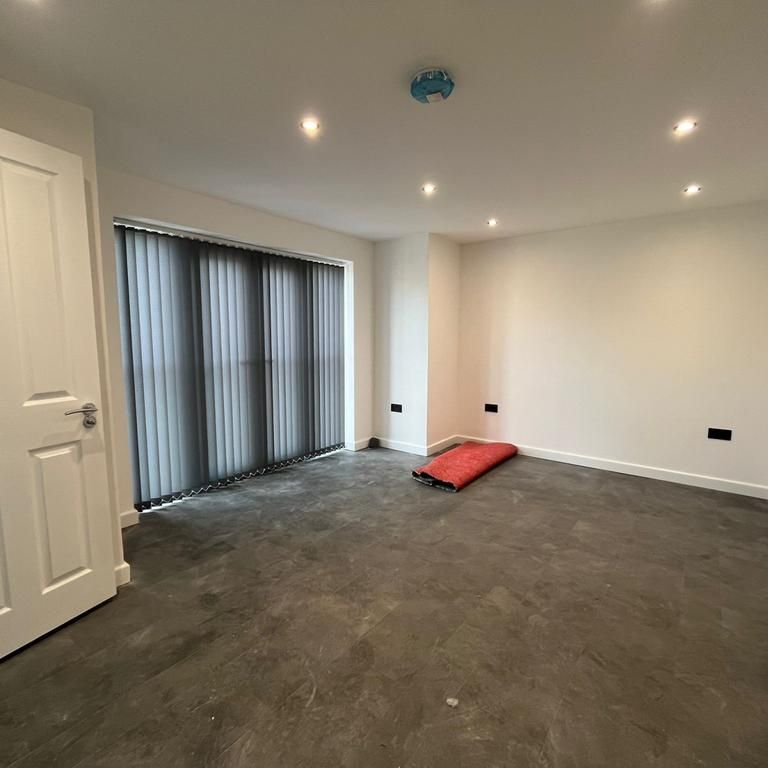 1 bedroom in a house share to rent - Photo 1