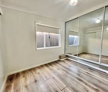 “Private Studio Living Ideal for Singles!” - Photo 5