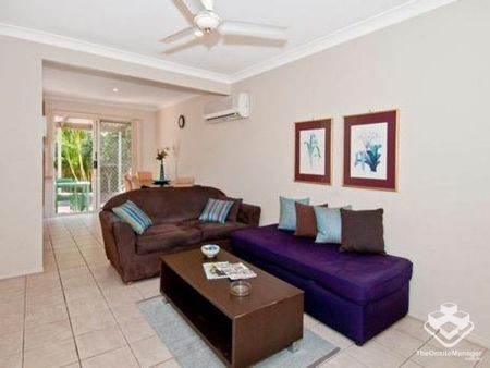 Three Bedroom Townhouse - Photo 4