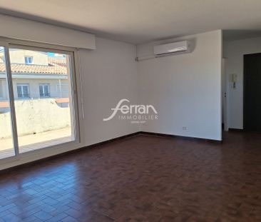 Location Appartement 2 pièces 56m² DRAGUIGNAN 83300 - Photo 4