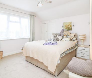 4 bedroom semi-detached house to rent - Photo 1