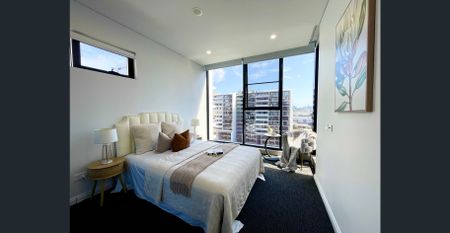 Resort Style 3-Bedroom Apartment in Mascot Spectrum Convenient to Everything - Photo 3