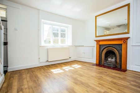 2 bedroom terraced house to rent - Photo 5