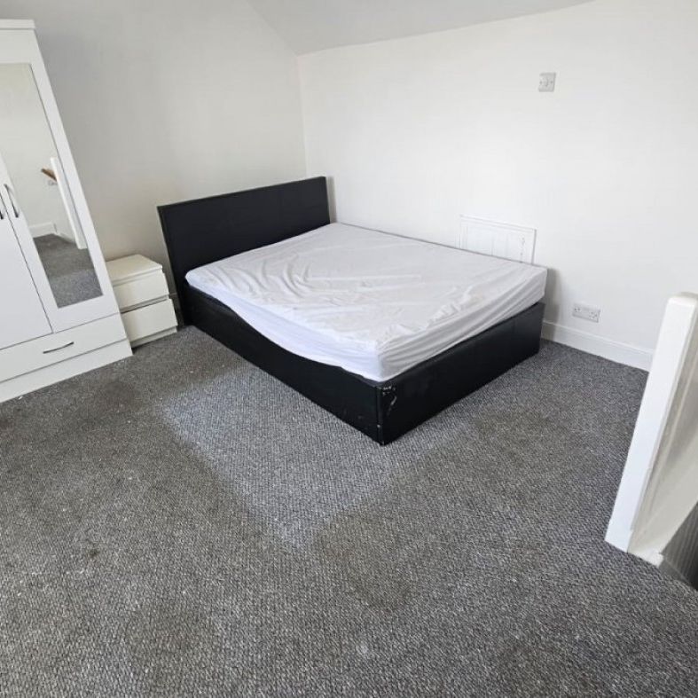 1 bed House Share - To Let - Photo 1