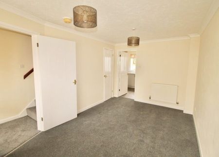 2 bedroom terraced house to rent - Photo 3