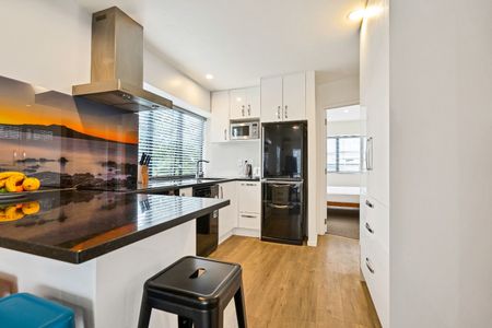 Furnished Townhouse - Secure Gated Community - Photo 2