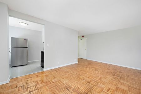 Craigton Drive Apartments - Photo 2