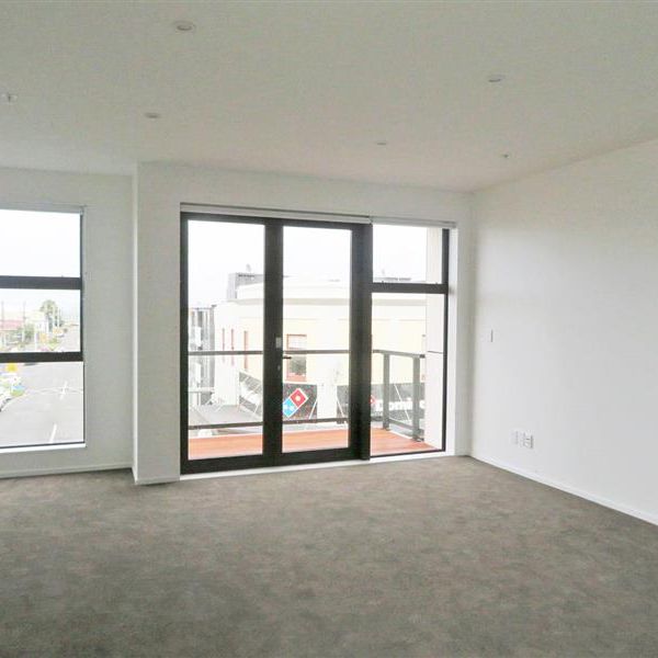 THE FIREMAN'S APARTMENTS - PETONE - Photo 1