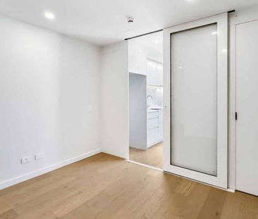 Welcome to 308/10 Alpha Street - Photo 5