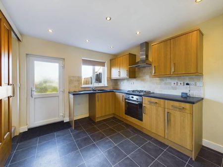 2 bedroom terraced house to rent - Photo 4