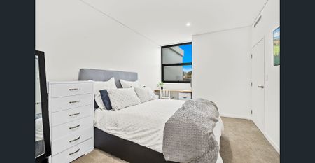 Top Floor Luxurious Sanctuary - Photo 3