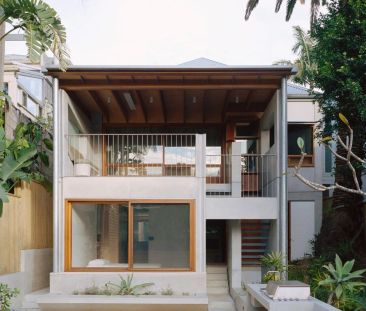 Architecturally Designed Residence - Photo 1