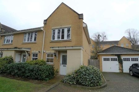 Sparkes Close, Bromley, BR2 - Photo 2