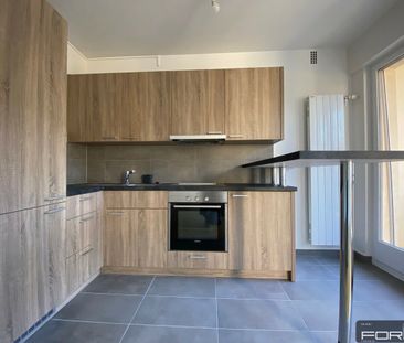 Beautiful renovated 3-room apartment with balcony and quiet locatio... - Photo 2