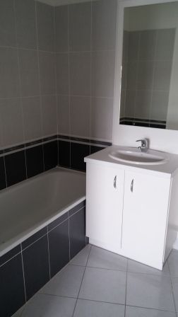 Location Appartement 2 pièces 40m² PERPIGNAN 66100 - Photo 2