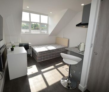 Studio to rent - Photo 2