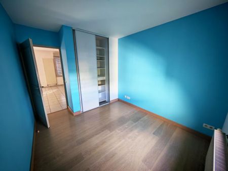 Location Appartement 3 pièces 63m² RUMILLY 74150 - Photo 2