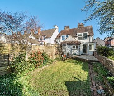 Meadow Vale, Haslemere, Surrey, GU27 - Photo 4