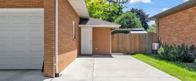 675 BEDFORD Unit# B | 675 BEDFORD Unit# B, Windsor - Photo 1