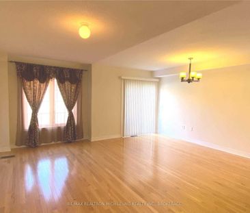 For Lease - 111 Amulet Crescent, Richmond Hill, Ontario - Photo 1