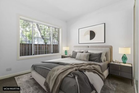 MGM MARTIN – A SPACIOUS, FOUR BEDROOM FRESHLY UPDATED FAMILY HOME - Photo 3