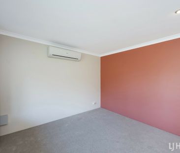 Tidy & Ideally Located Opposite a Family-Friendly Park - Photo 1