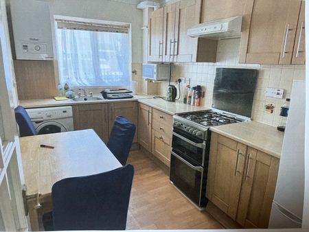 1 Bed Flat, Fulbeck Way, HA2 - Photo 5