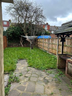 3 Bed Maisonette, Malcolm Road London, SE25 - Photo 1