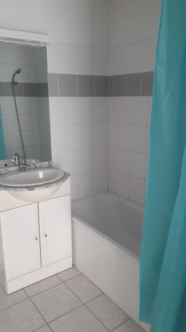 Location Appartement 2 pièces 37m² AGEN 47000 - Photo 2