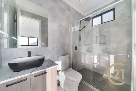 Live in Style - Photo 3