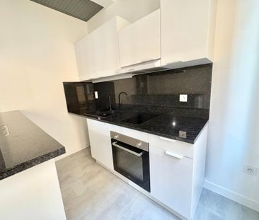 Location Appartement 2 pièces 29m² NICE 06300 - Photo 3