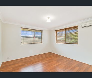 PRIVATE REAR DUPLEX IN RIVERSIDE STREET - Photo 3