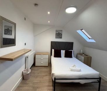 5 bedroom terraced house to rent - Photo 4