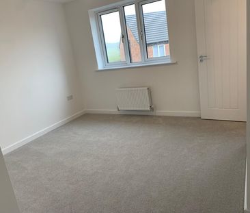 Alder Close, Chesterfield, Holmewood - Photo 1