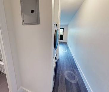 Newly Renovated Spacious Studio in Cote-des-Neiges - Photo 4