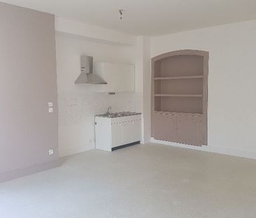 A LOUER Appartement 2 PIECES 50000 Saint-Lô 1 chambre 51.40m² - Photo 5