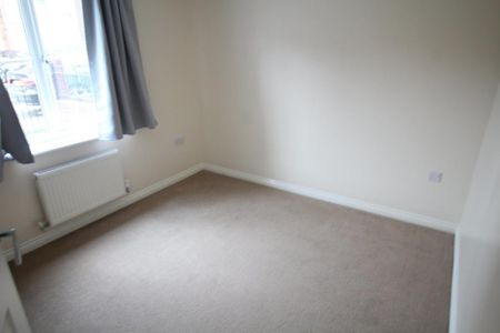 4 bedroom terraced house to rent - Photo 5