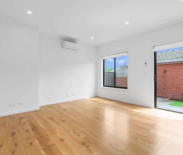 Modern Living - Photo 4