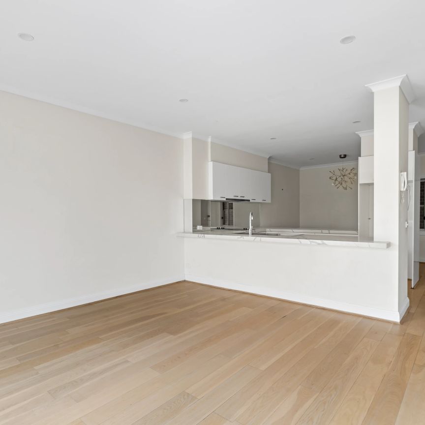 Light, Bright & Spacious - Photo 1