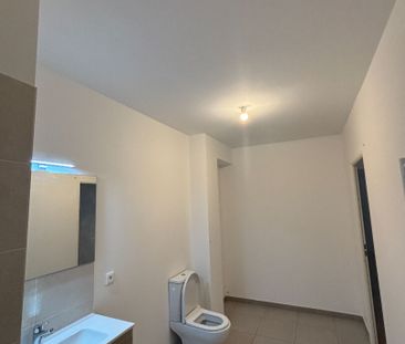 Location Appartement 2 pièces 53m² - Photo 2