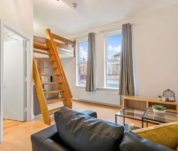 Flat 2, 2 MOOR VIEW Leeds - LS6 1AQ - Photo 1