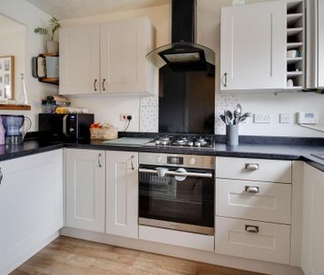 2 bedroom terraced house to rent - Photo 1