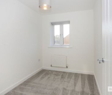 3 bedroom unspecified - Photo 4