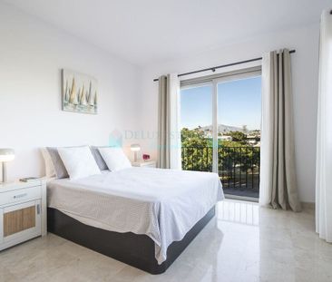 Penthouse for rent in Bel Air, Estepona - Photo 6