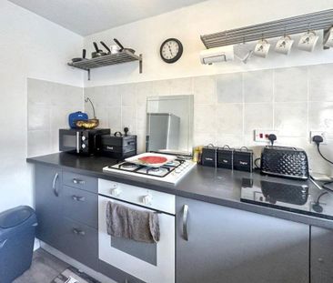 1 bedroom flat to rent - Photo 6