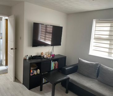 1 Bed Flat, Barry Road, E6 - Photo 1