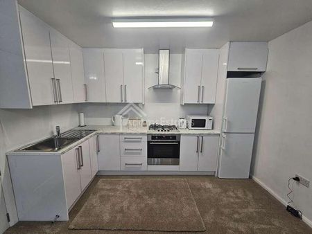 Throstle Nest, Batley, WF17 - Photo 5