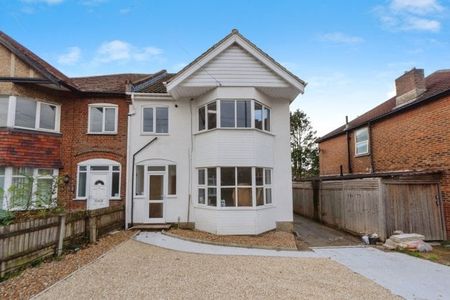 Bitterne Road West, Southampton - Photo 5