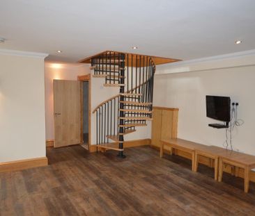 3 bedroom end of terrace house to rent - Photo 1